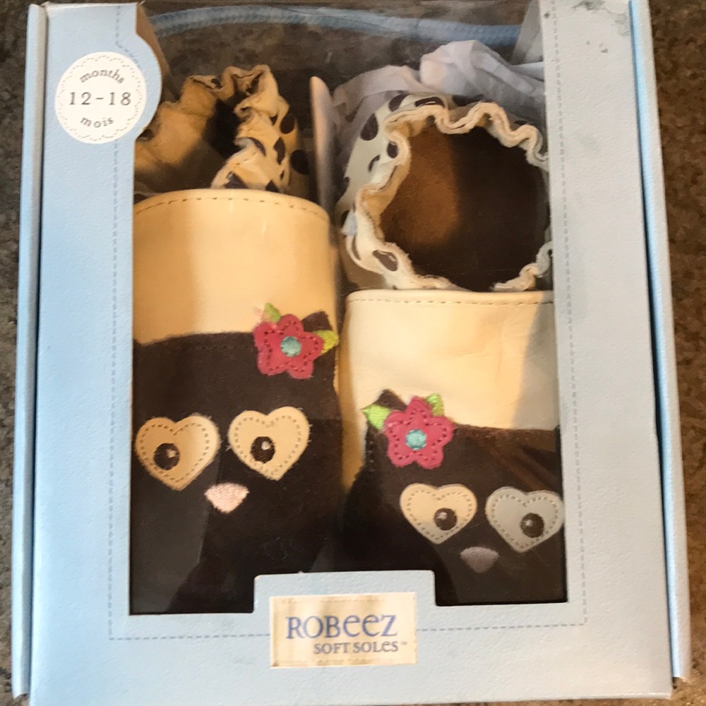 Cute, brown Robeez size 12-18 months